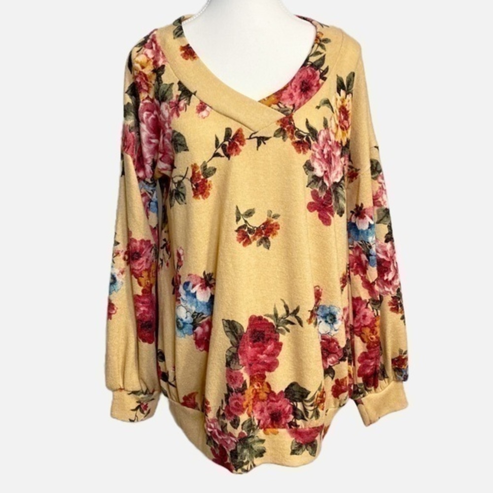 Honeyme Cream Floral Long Sleeve Top NWT